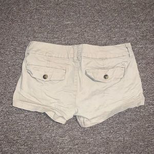 American eagle khaki shorts